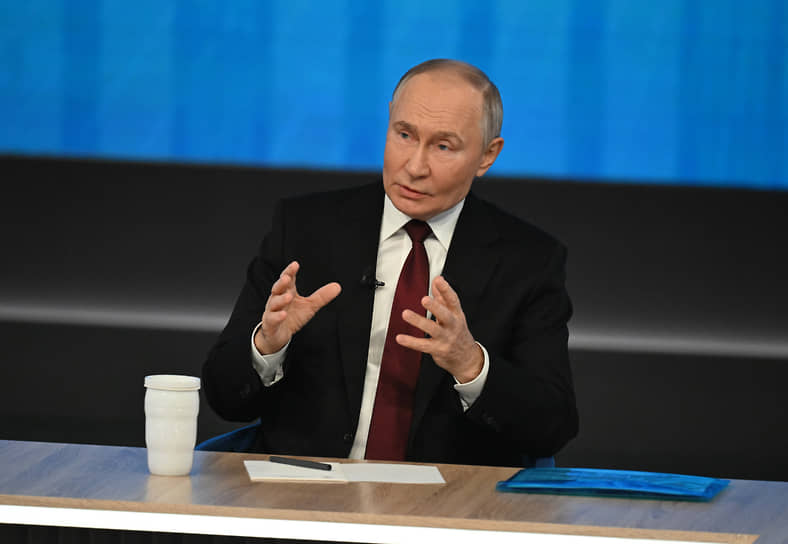 Путин призвал строже наказывать пособников телефонных мошенников