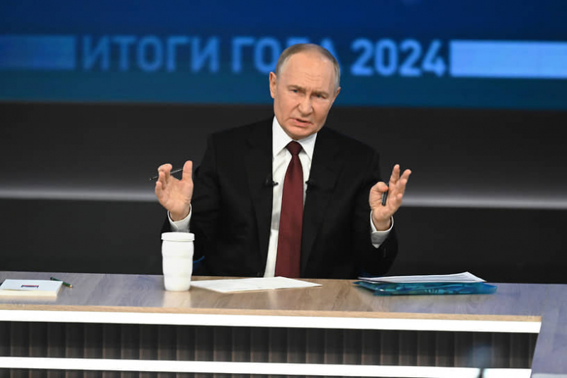 Путин считает безобразием отказ банков выдавать семейную ипотеку из-за лимитов