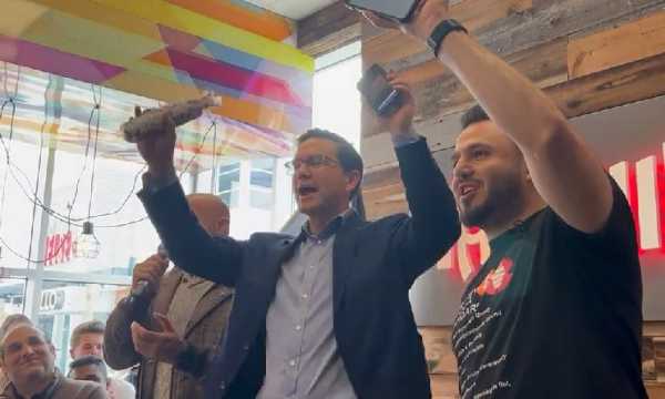 Кандидат на пост премьер-министра Канады купил шаурму за биткоины