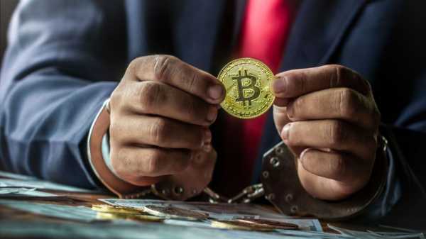
                    Обличавшего коррупционную составляющую биткоина сенатора посадили за взятки                