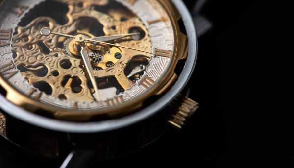 
                    После скачка к $100,000 владельцы биткоина принялись скупать часы Rolex                