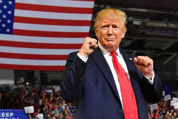 
                    Торговые войны Трампа нагнали ужаса на владельцев криптовалют                