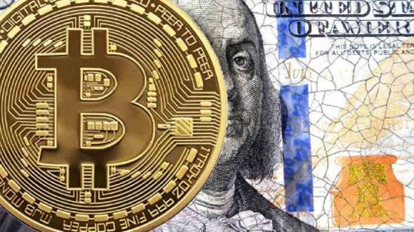 Биткоин и доллар США: какая валюта требует большего доверия?