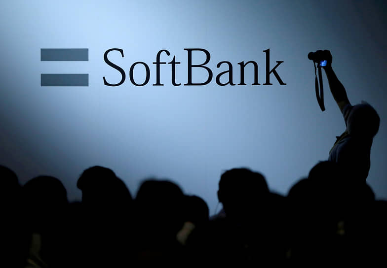 Softbank готова вложить в разработку ИИ в США $1 трлн