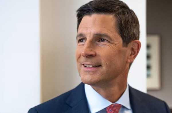 
                    Финансовый гигант Charles Schwab запустит торговлю биткоинами                