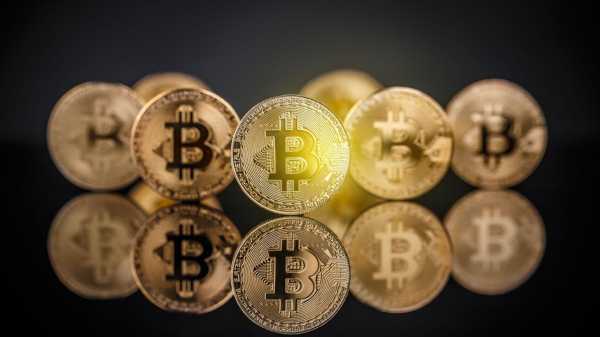 
                    Биткоин «отделяется» от золота и готовится к росту до $100,000                