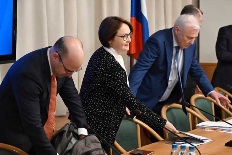 Набиуллина: устойчивый рубль может сработать на снижение инфляции