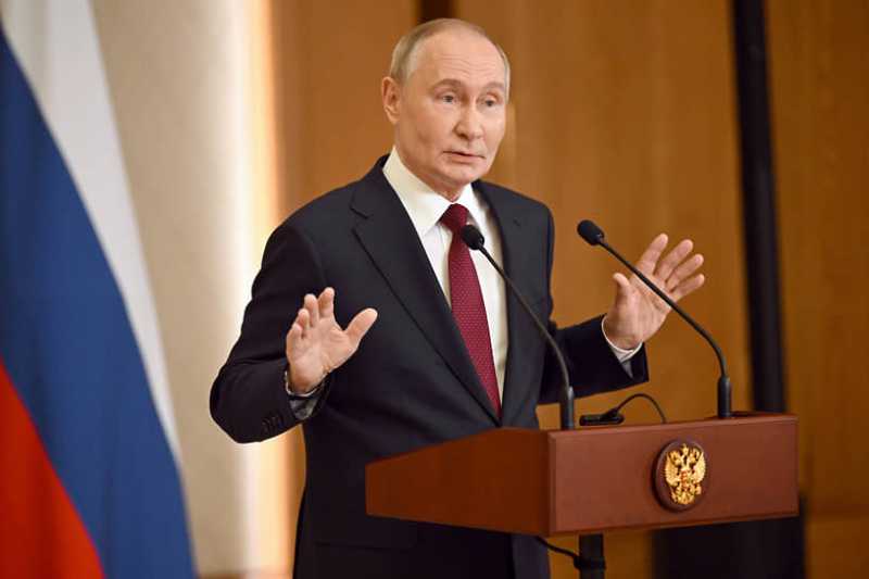 Путин поручил вернуть деньги пострадавшим от кибермошенничества