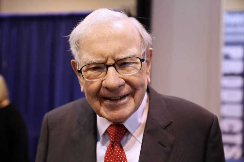 Баффетт объявил о планах покинуть пост главы Berkshire Hathaway до конца года