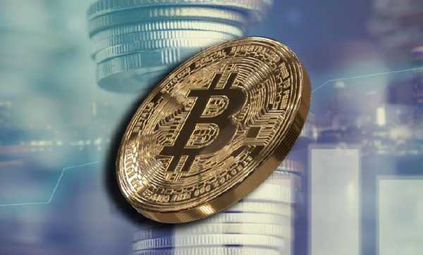 Биткоин доминирует рынок на фоне года после халвинга