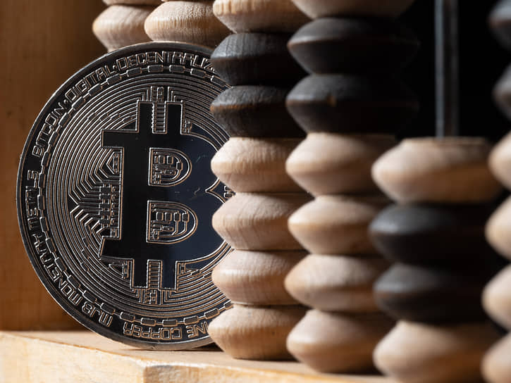 С биткойна возьмут производные