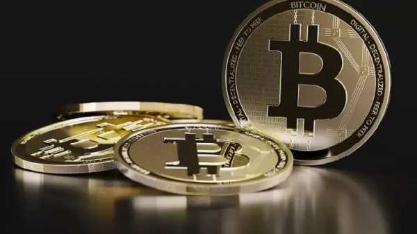 Аналитики: биткоин держится выше $100 000 благодаря институциональным потокам