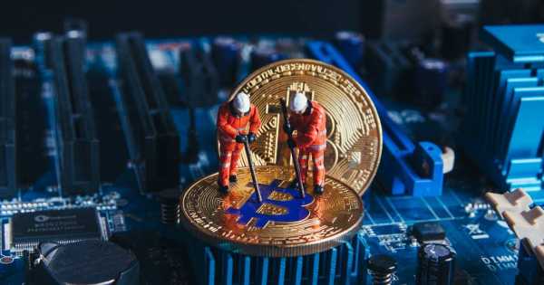 
                    Майнерам предложили брать кредиты вместо продажи биткоинов                