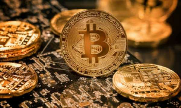 Биткоин держится на уровне около 110 тысяч долларов, пока трейдеры ожидают данных по инфляции и сигналов ФРС