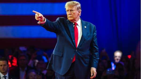 
                    Дональд Трамп выступил на криптосаммите Coinbase. Вот что он сказал                
