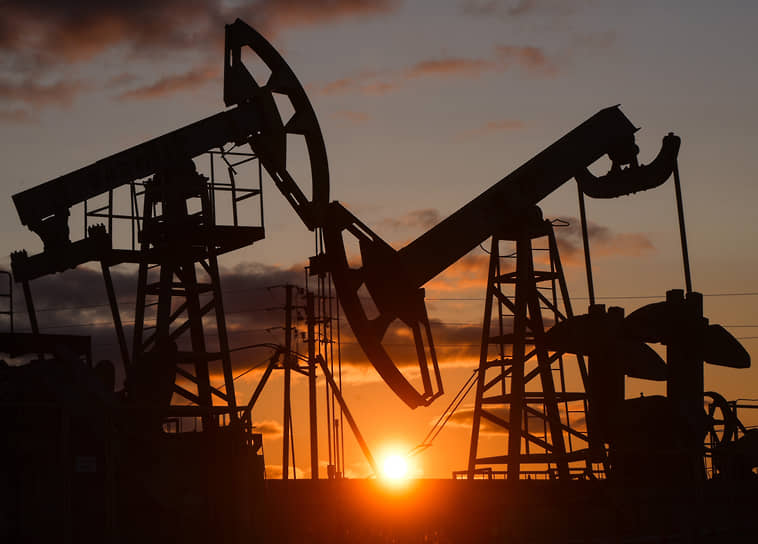 Цена нефти Brent превышала $68 за баррель впервые за полтора месяца
