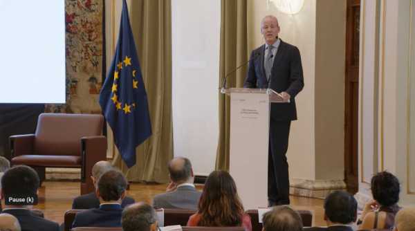 FSB предупреждает: криптовалюты приближаются к «переломному моменту» по мере углубления связей с TradFi