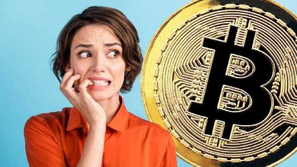 Струсившие владельцы биткоинов продают монеты себе в убыток